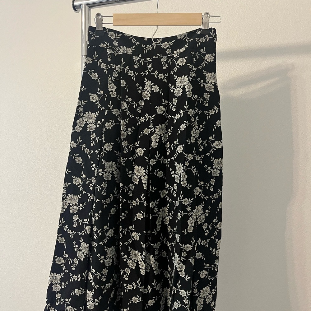 CO Black and White Floral A-Line Skirt